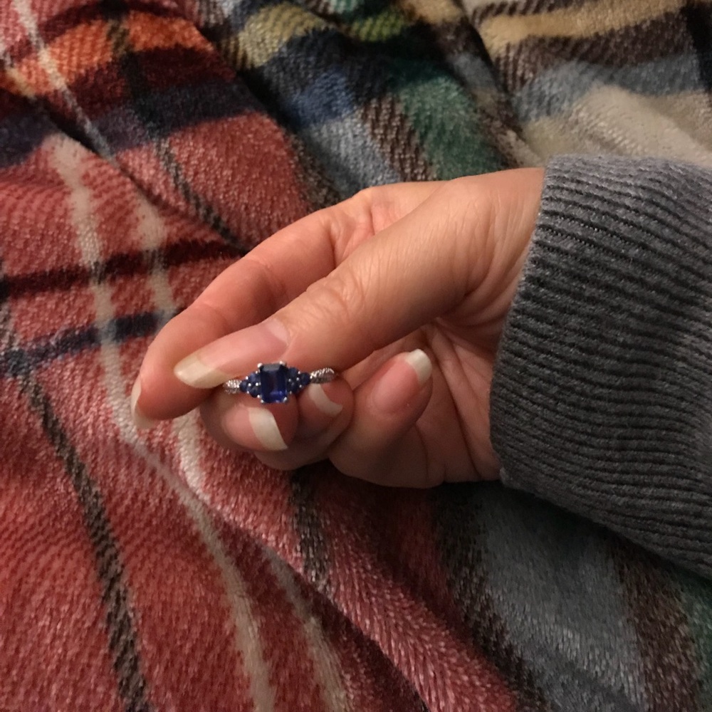 Kay Jewelers blue sapphire ring